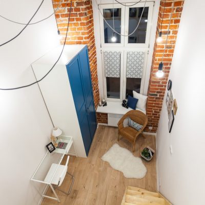 Widok na pokój z antresoli - realizacja projektu mieszkania na ul. Struga w Łodzi.